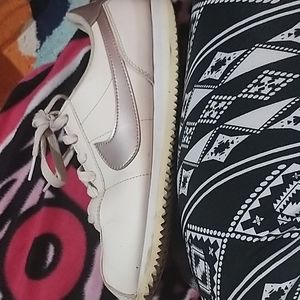 NIKE BulletToe White and Silver Shoes